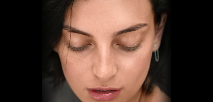 Looking Glossy? How To Get Rid Of Unwanted Shine With Emani